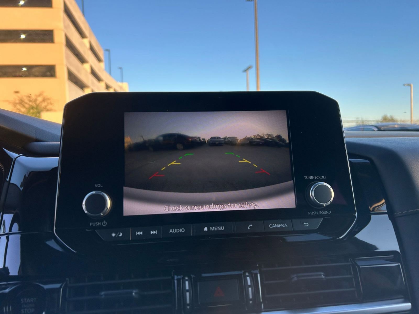 Used 2025 Nissan Pathfinder SV image 17