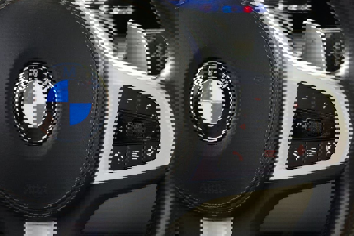 Used 2023 BMW X7 xDrive40i w/ M Sport Package image 29