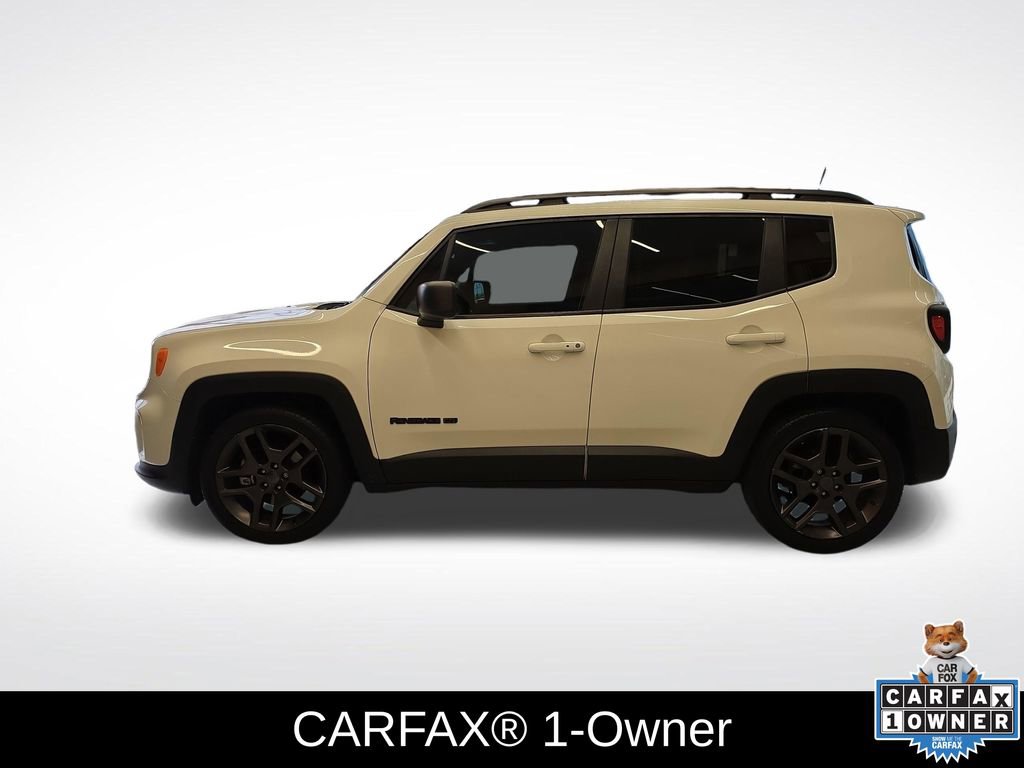Used 2021 Jeep Renegade Latitude w/ Sun & Sound Group FWD image 2