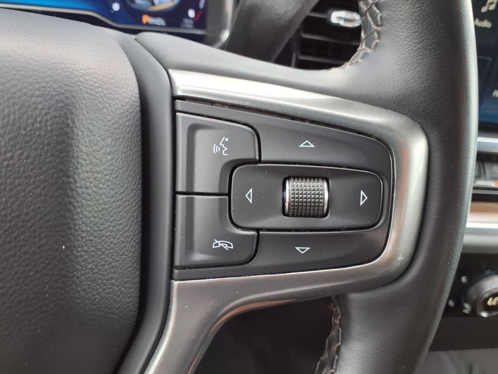 Used 2023 Chevrolet Silverado 1500 RST AWD/4WD image 13
