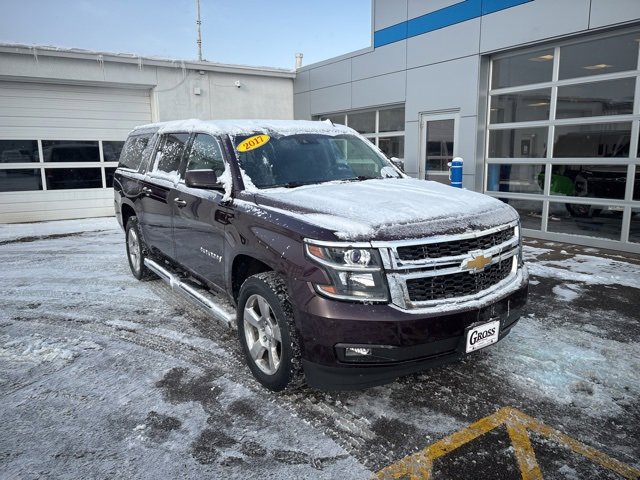 Used 2017 Chevrolet Suburban LT w/ Luxury Package image 2