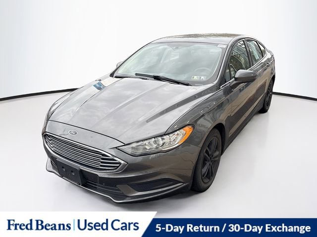 Used 2018 Ford Fusion SE w/ Fusion SE Technology Package FWD image 2