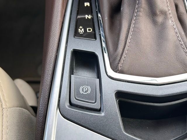 Used 2016 Cadillac SRX Luxury w/ Driver Assist Package FWD image 32