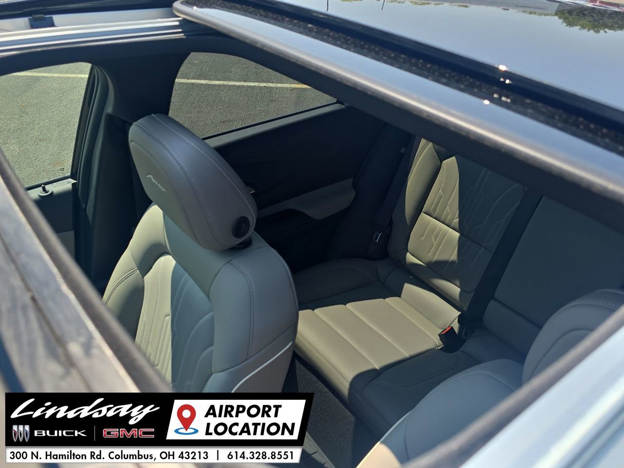 New 2025 Buick Envista Avenir image 18