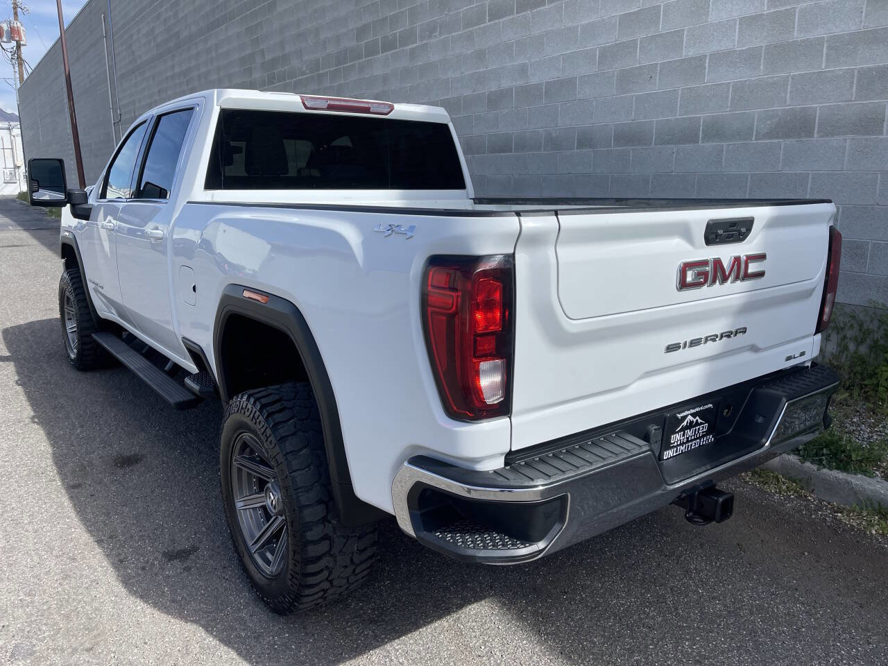 Used 2021 GMC Sierra 3500 SLE w/ Remote Start Package AWD/4WD image 6