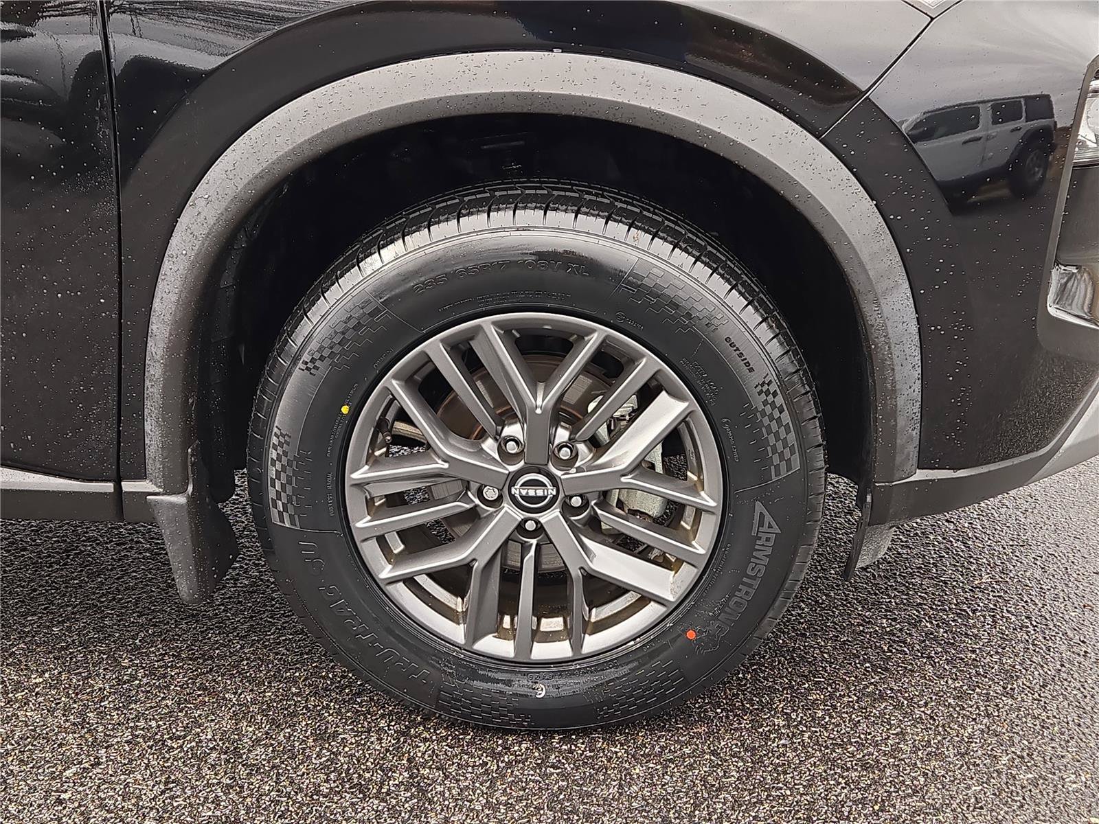 Used 2023 Nissan Rogue S FWD video 4