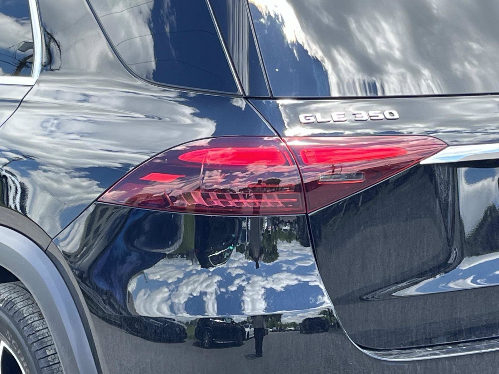 Certified 2025 Mercedes-Benz GLE 350 4MATIC image 10