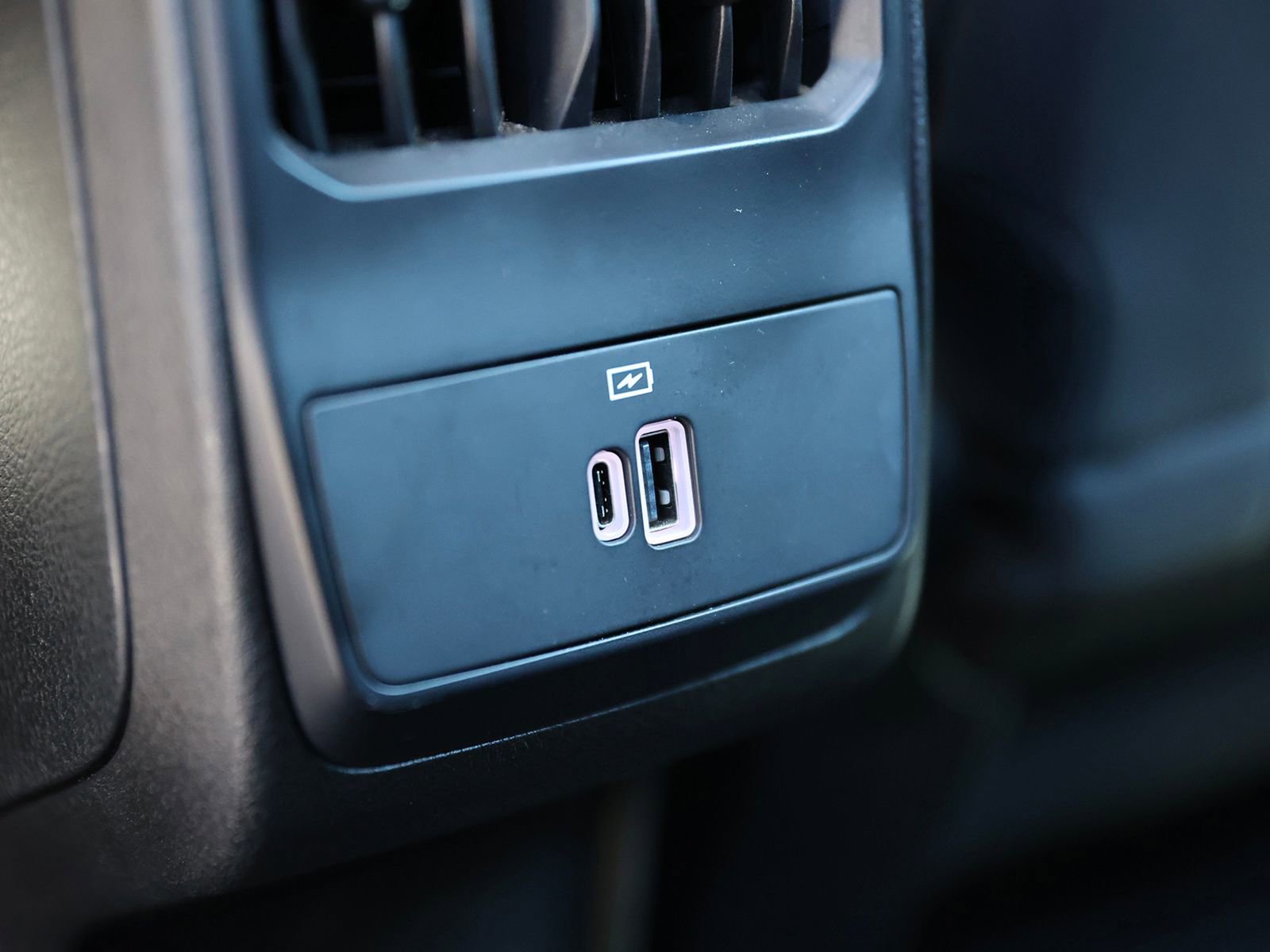 Used 2024 Dodge Hornet R/T Plus AWD/4WD image 23