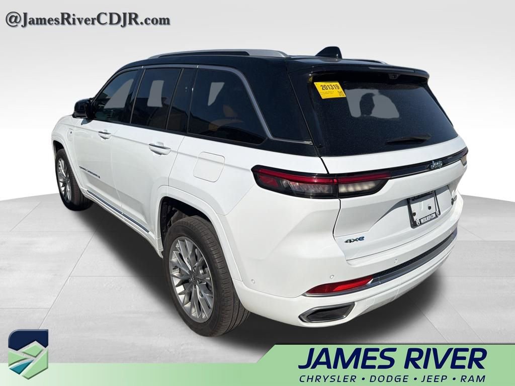 Used 2023 Jeep Grand Cherokee Summit w/ Advanced Protech Group IV image 8