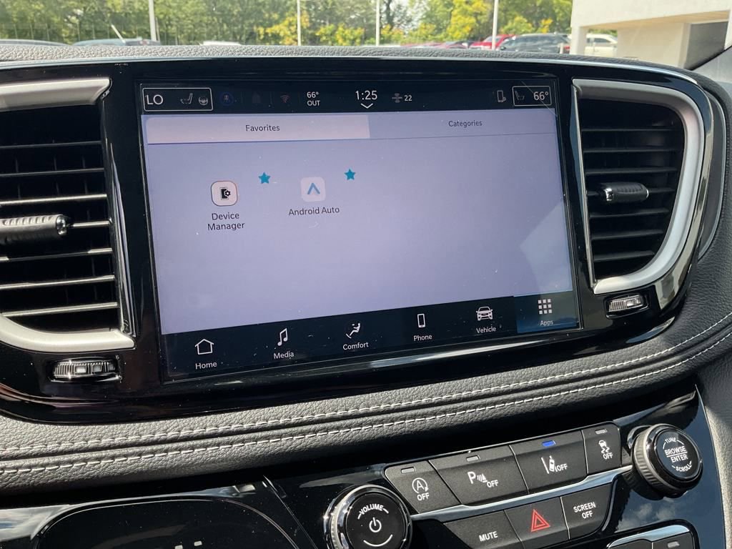 New 2026 Chrysler Pacifica Select image 21