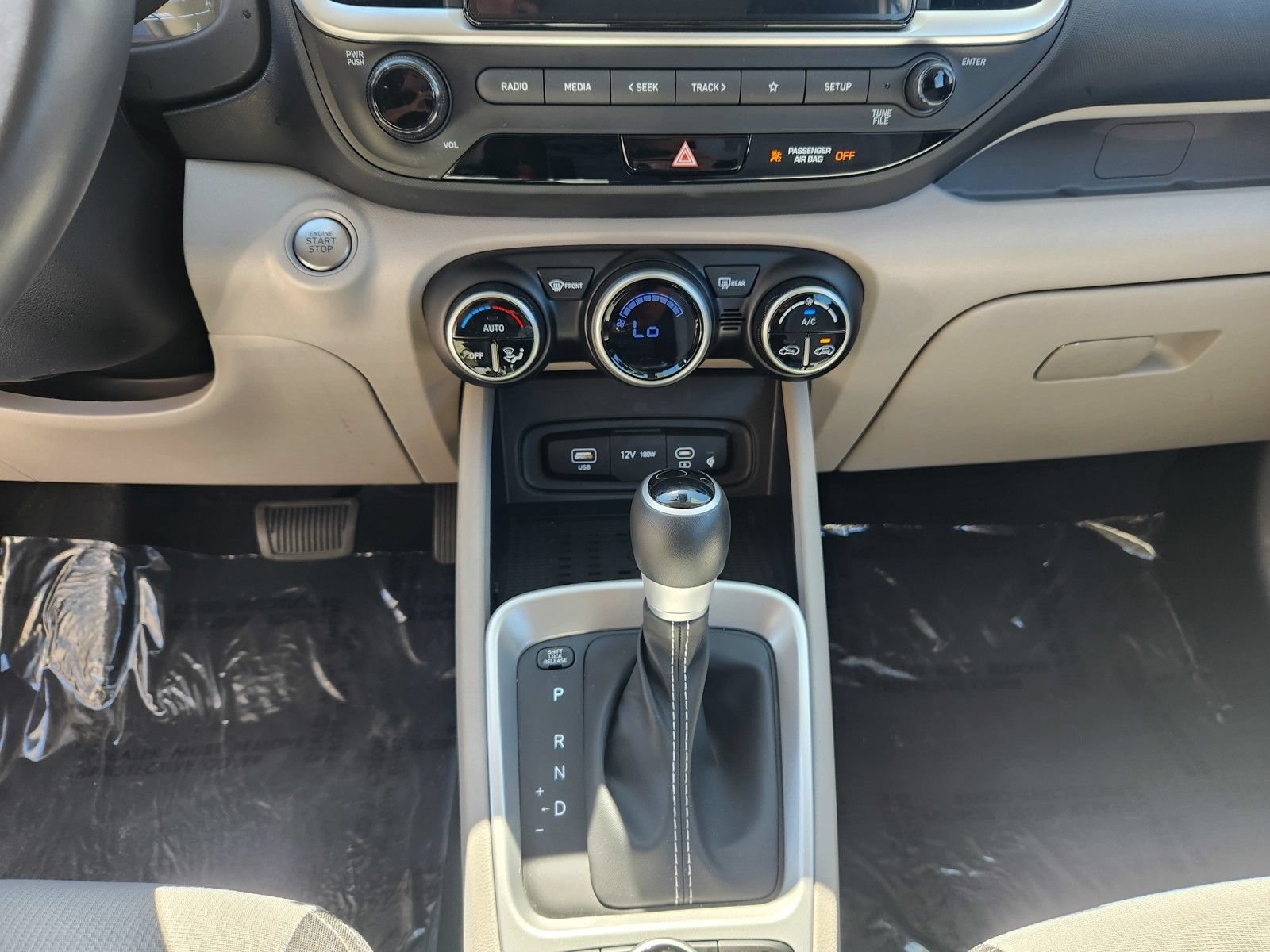 Certified 2026 Hyundai Venue SEL FWD image 20