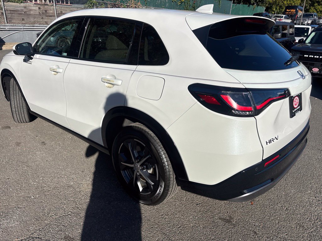 Used 2024 Honda HR-V EX-L image 4