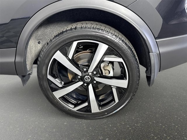 Certified 2022 Nissan Rogue Sport SL FWD image 31