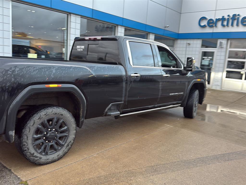 Used 2021 GMC Sierra 2500 Denali w/ Denali Black Diamond Edition image 5
