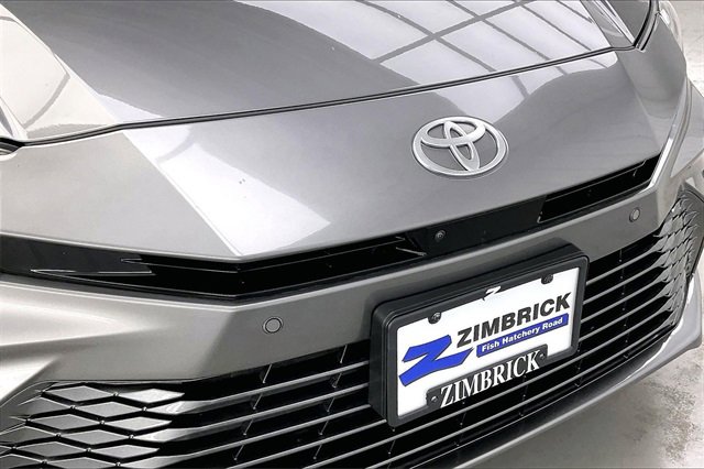 Used 2025 Toyota Camry XLE image 31