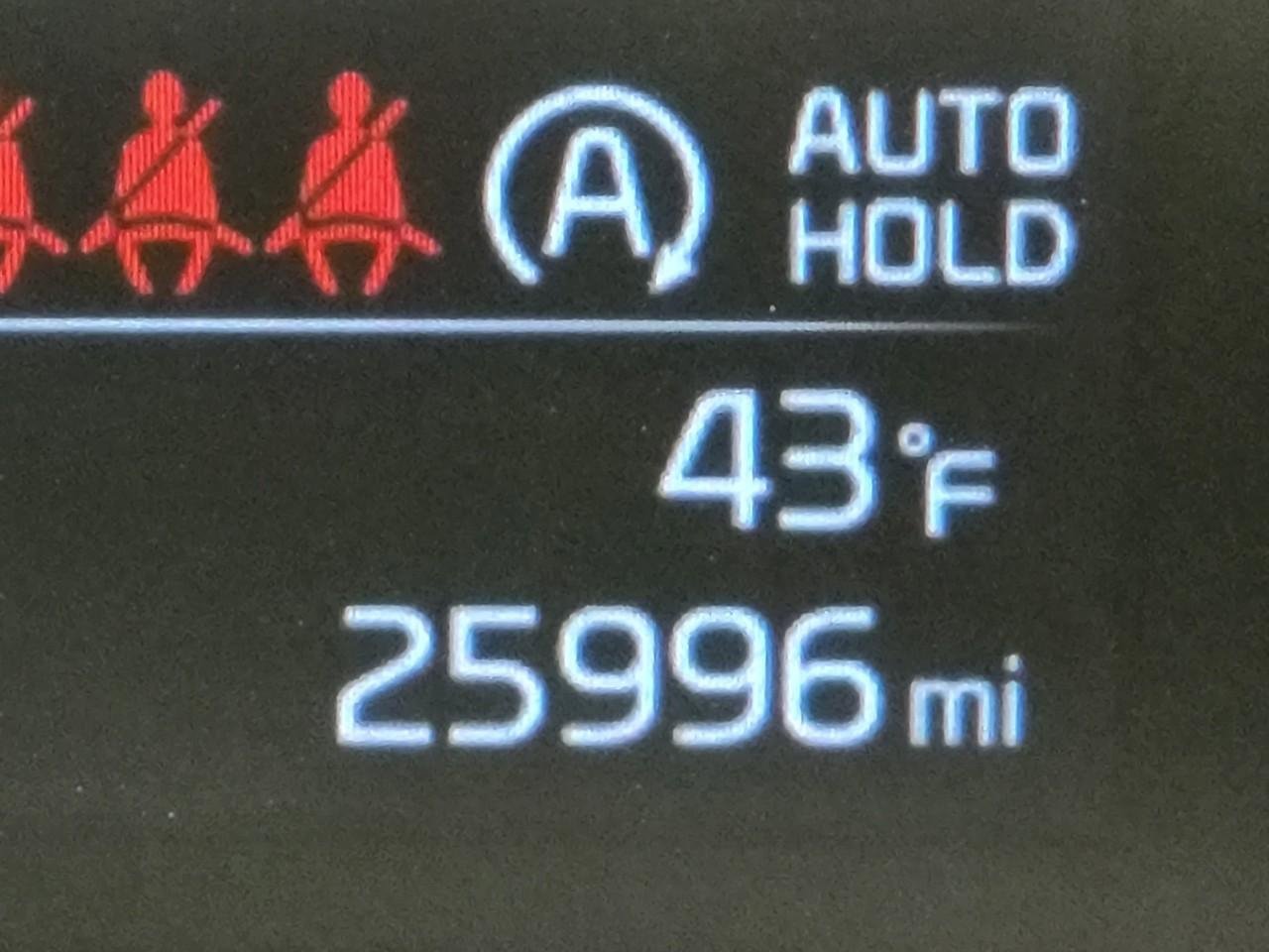 Used 2025 Kia Sportage LX image 3