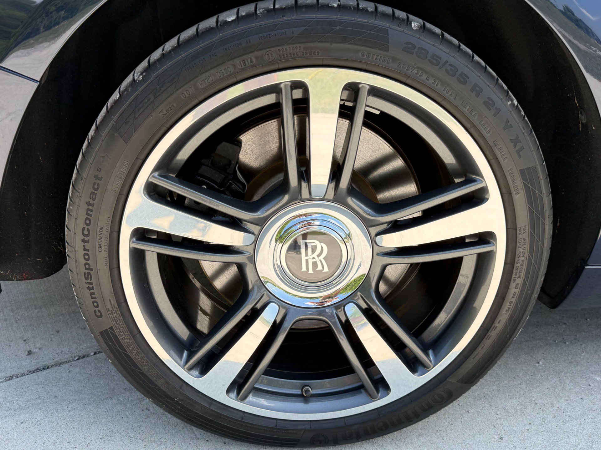 Used 2015 Rolls-Royce Wraith RWD image 50