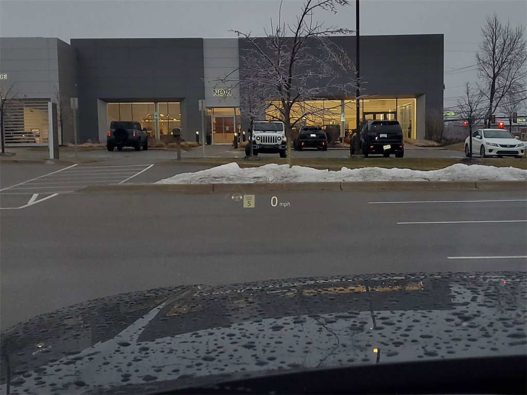 Used 2023 Land Rover Range Rover SE image 12