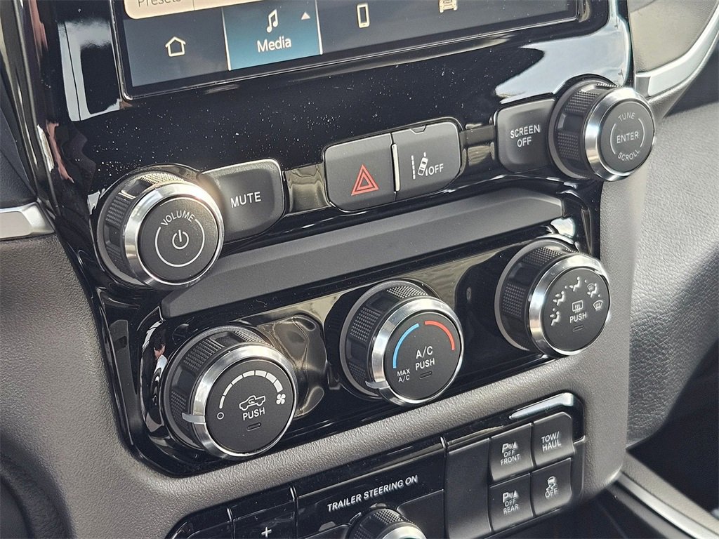 New 2026 RAM 1500 Express image 28