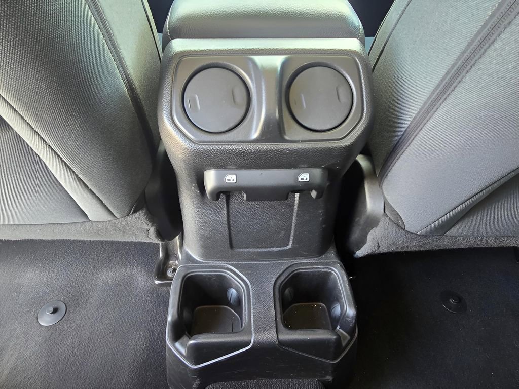Used 2025 Jeep Wrangler Unlimited Sport AWD/4WD image 14
