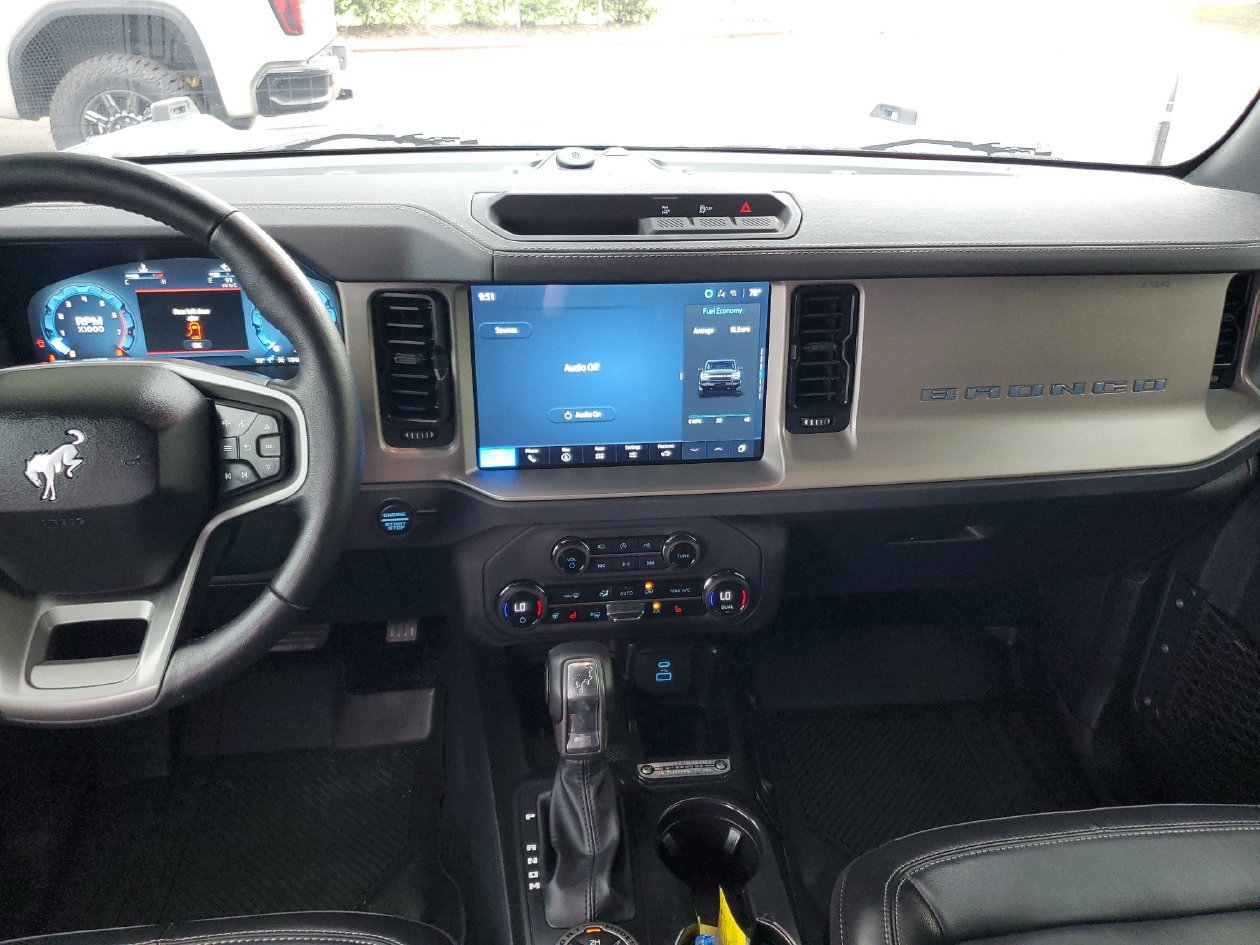 Used 2025 Ford Bronco Outer Banks AWD/4WD image 13