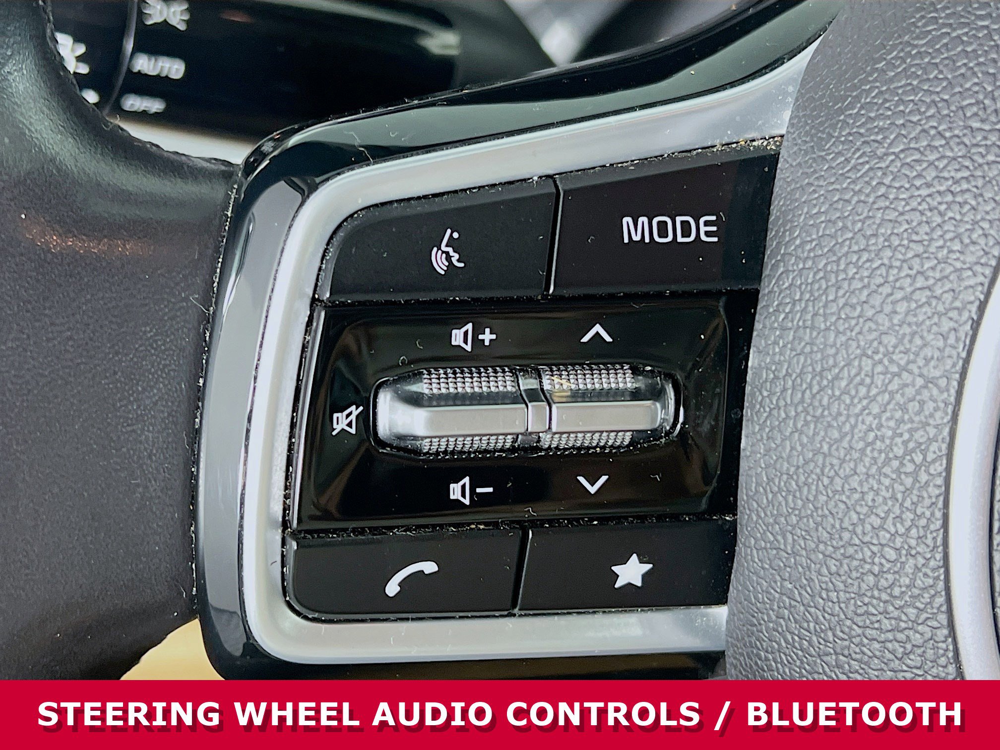 Used 2022 Kia Carnival LX image 14