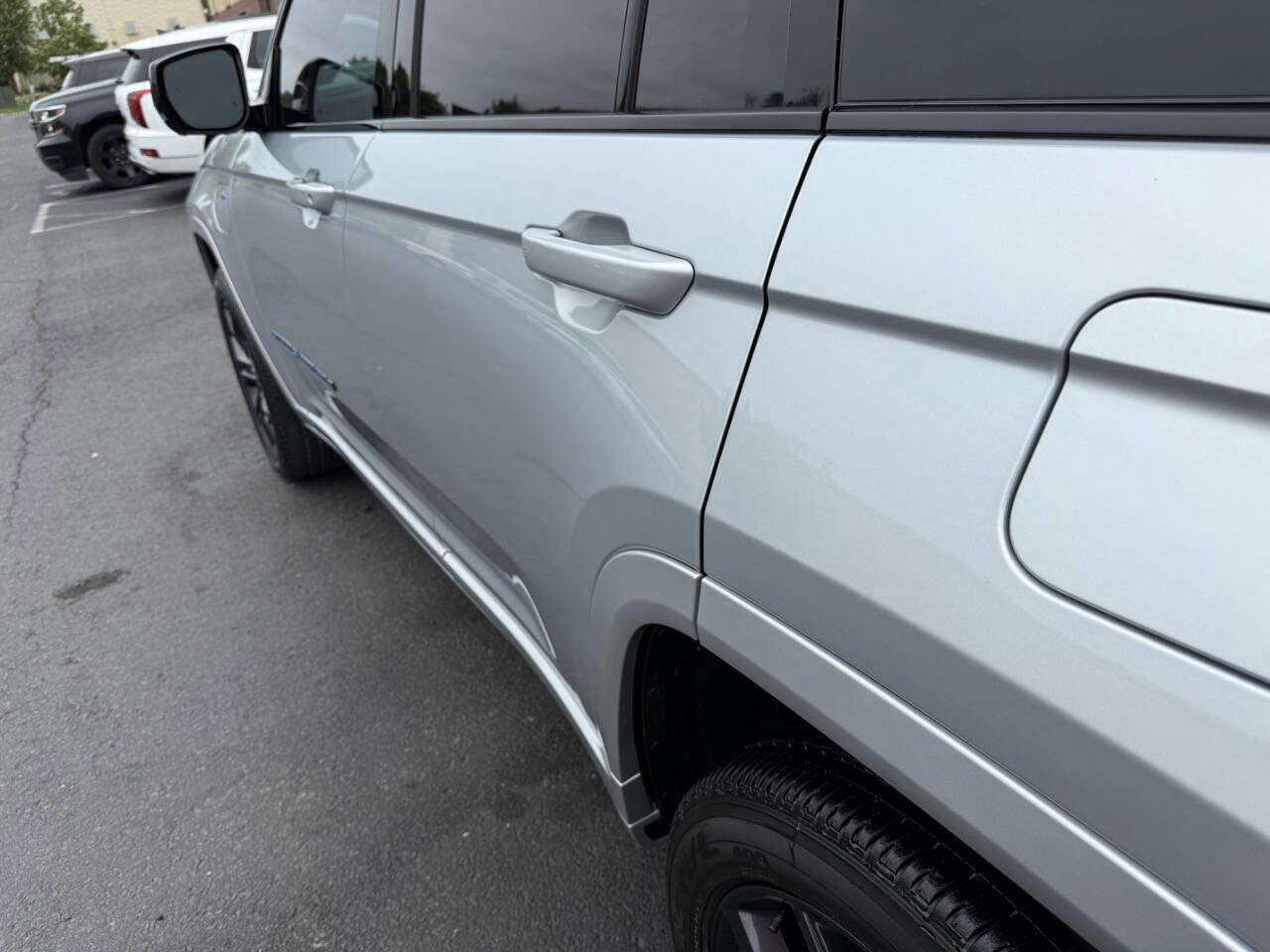 Used 2023 Jeep Grand Cherokee 30th Anniversary image 29