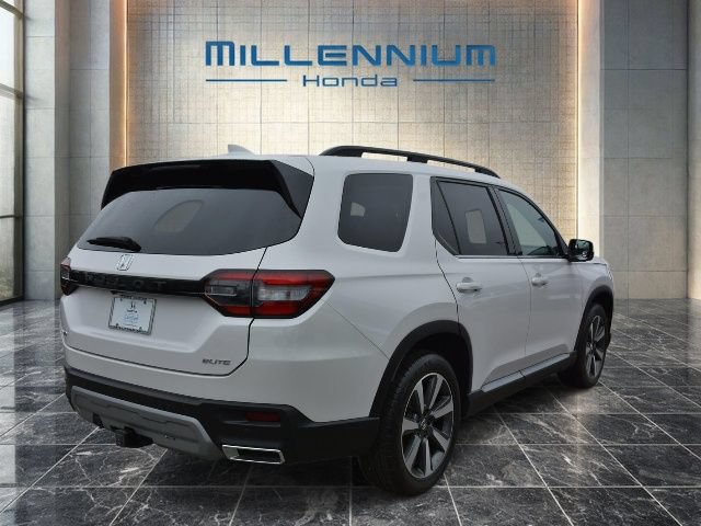 Certified 2023 Honda Pilot Elite image 12