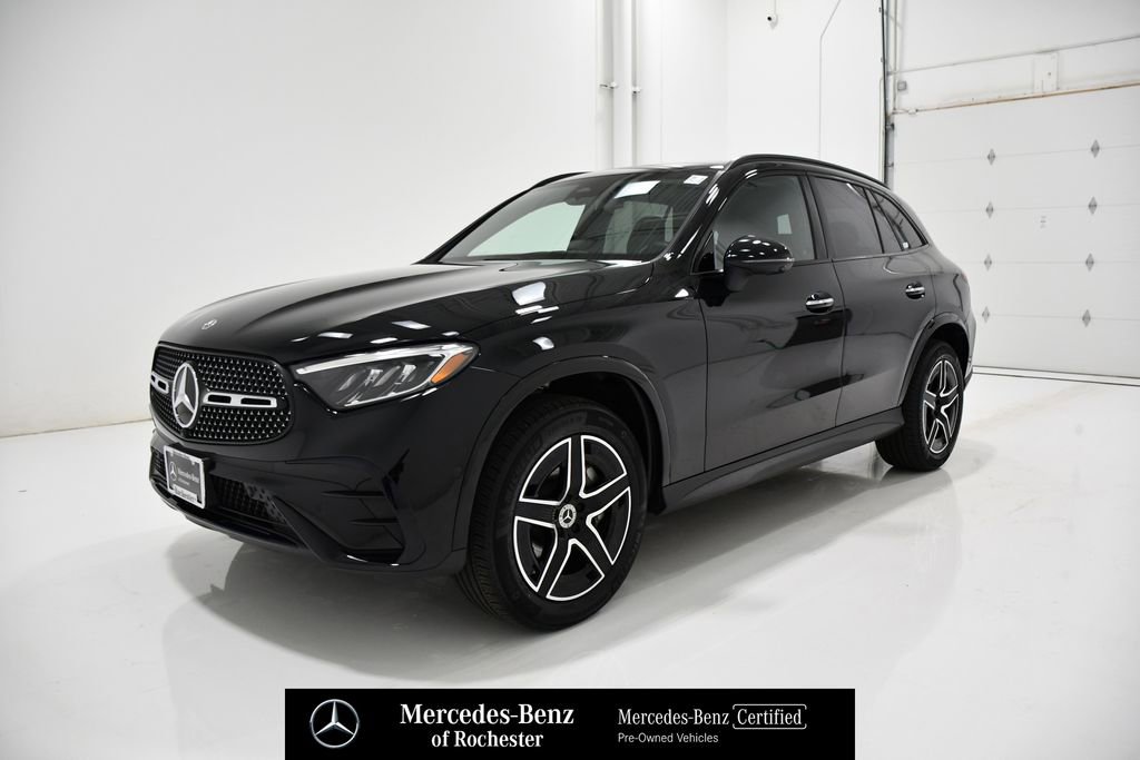 Certified 2025 Mercedes-Benz GLC 300 4MATIC image 1