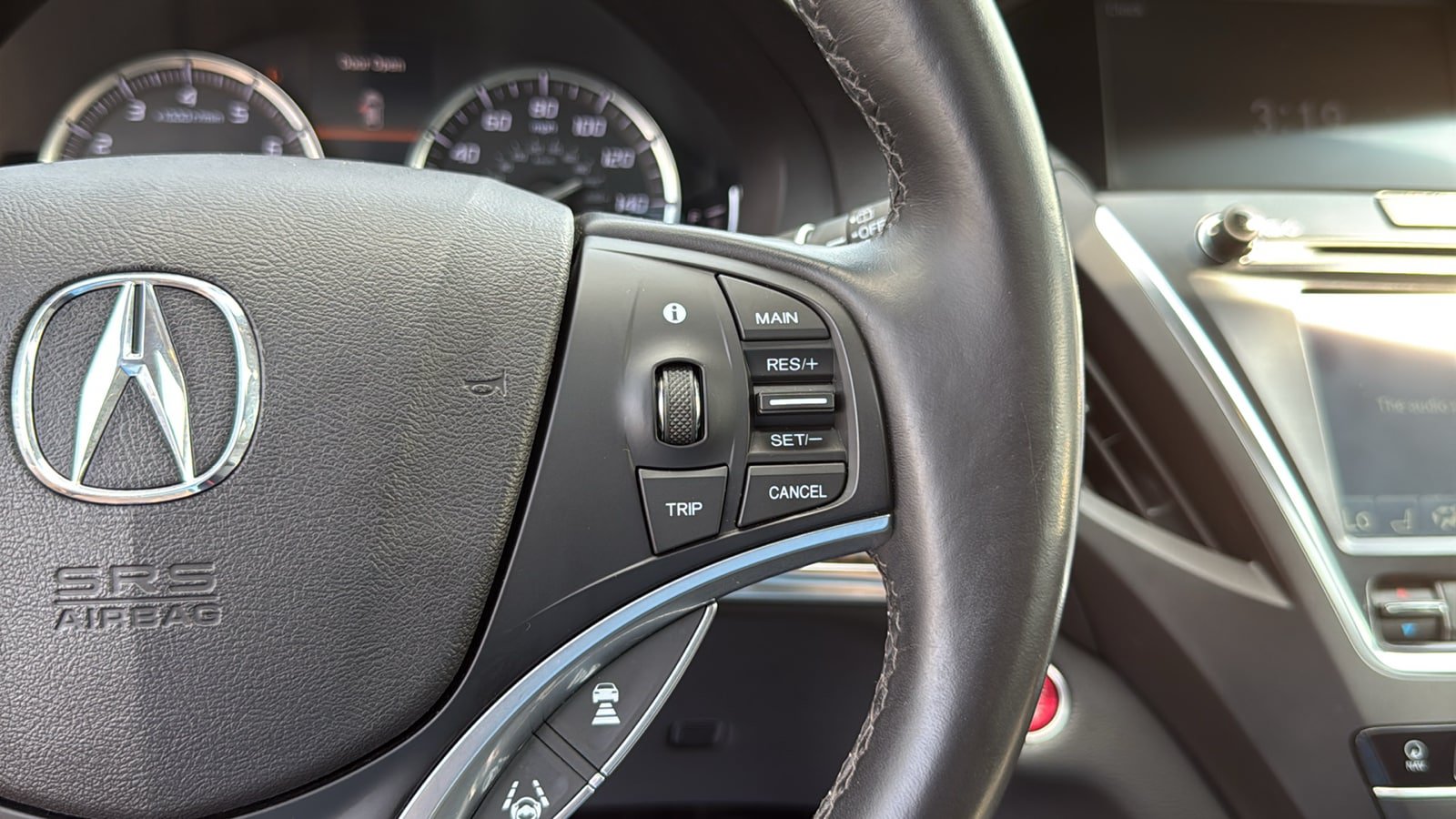 Used 2018 Acura MDX w/ Technology Package AWD/4WD image 13