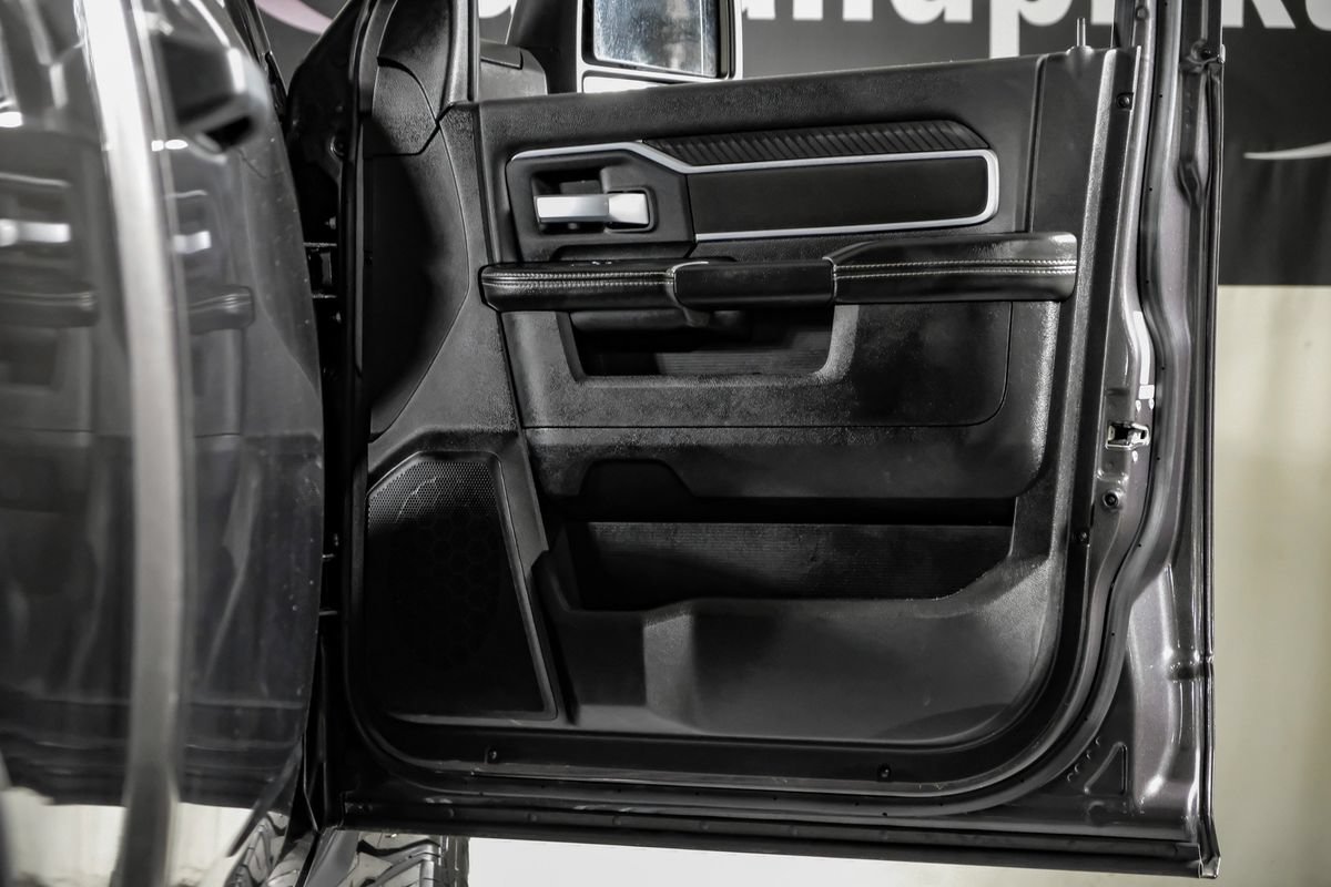Used 2025 RAM 2500 Big Horn AWD/4WD image 35
