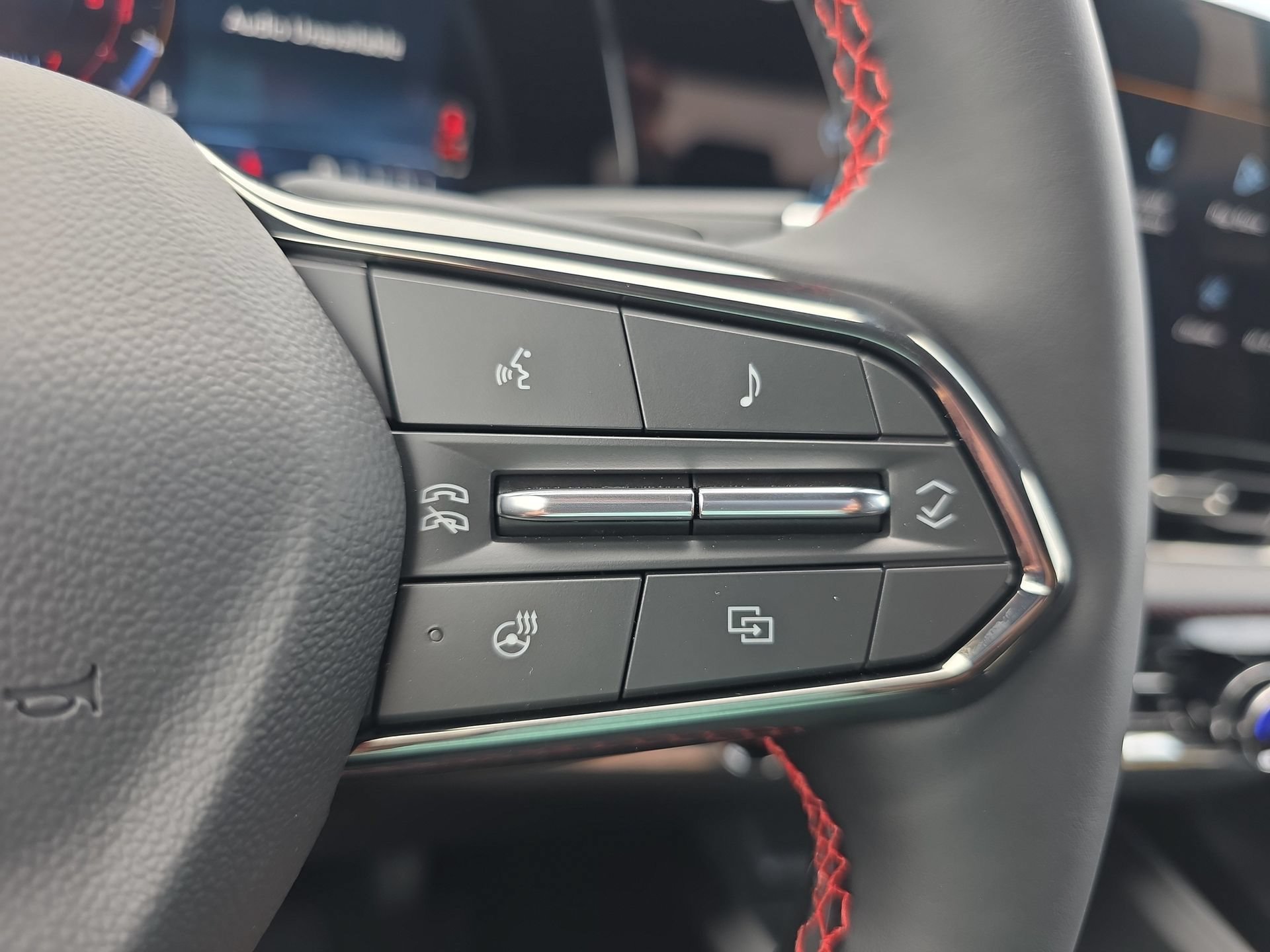 New 2027 Chevrolet Equinox RS w/ Safety and Technology Package AWD/4WD image 21