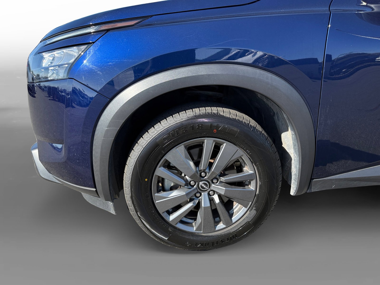 Used 2024 Nissan Pathfinder SV image 9