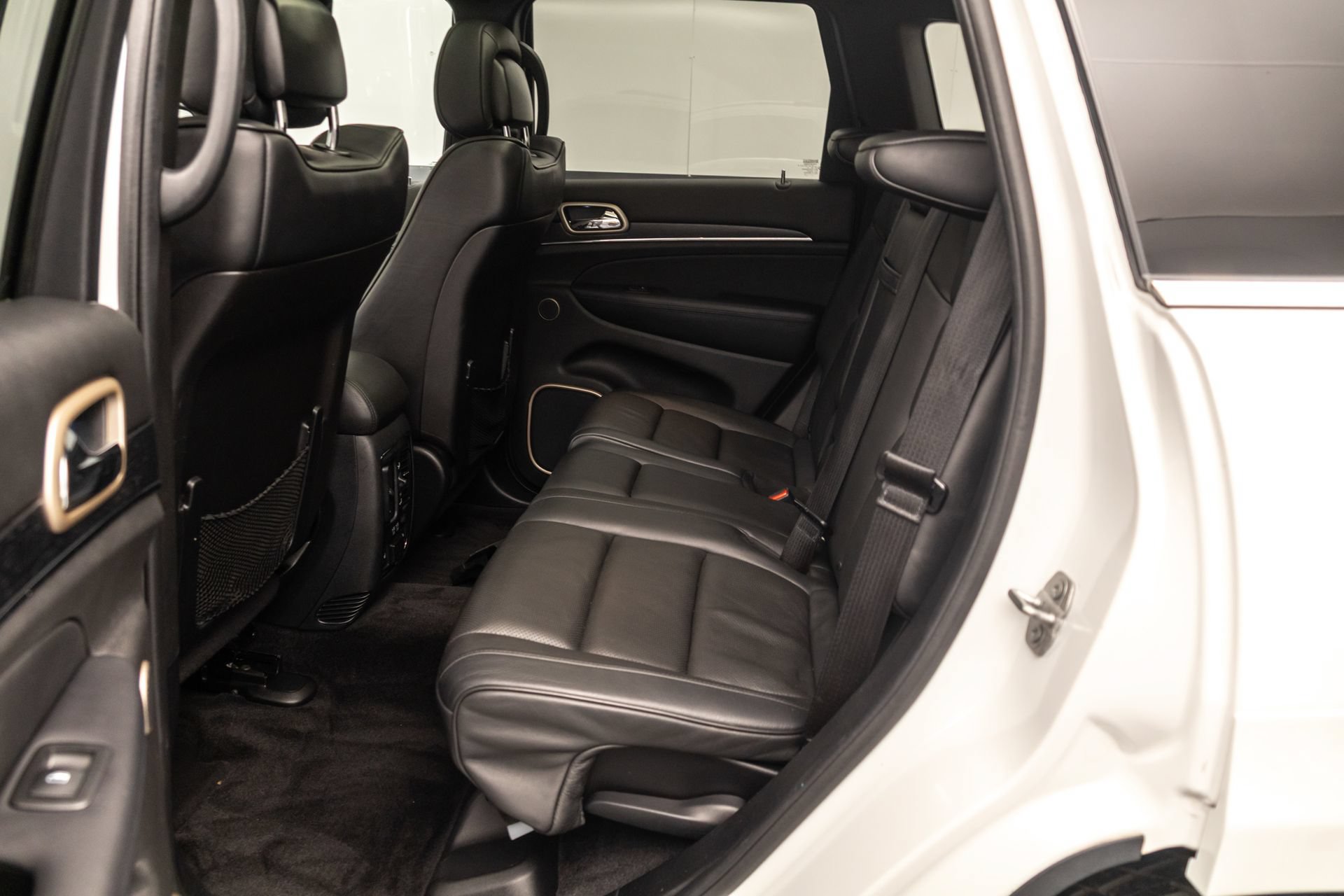 Used 2016 Jeep Grand Cherokee Summit AWD/4WD image 31
