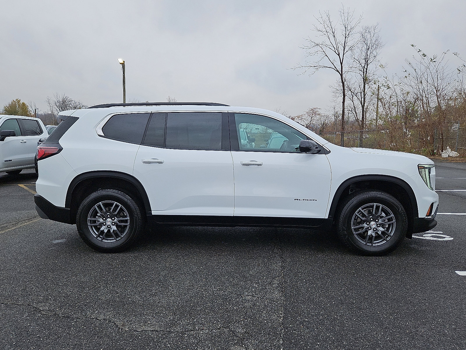 Certified 2025 GMC Acadia Elevation image 7