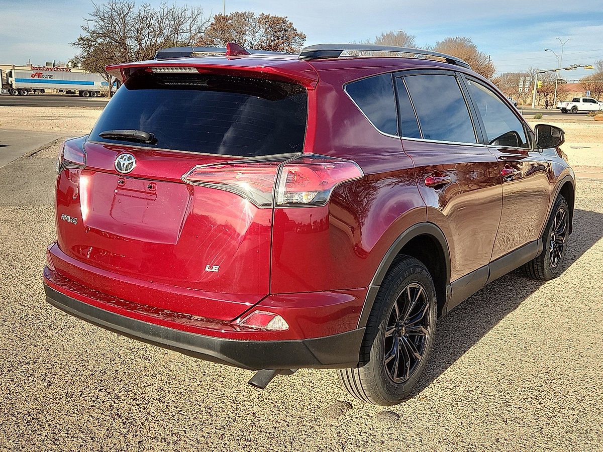 Used 2018 Toyota RAV4 LE w/ Carpet Mat Package image 3