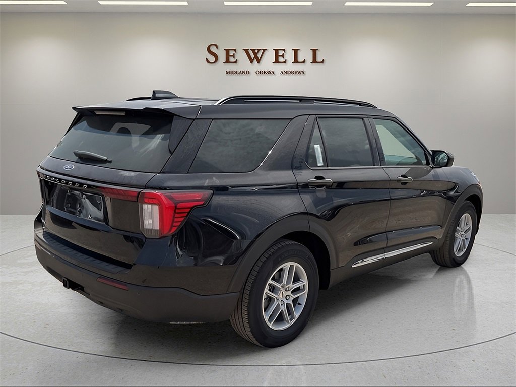 New 2025 Ford Explorer Active image 5