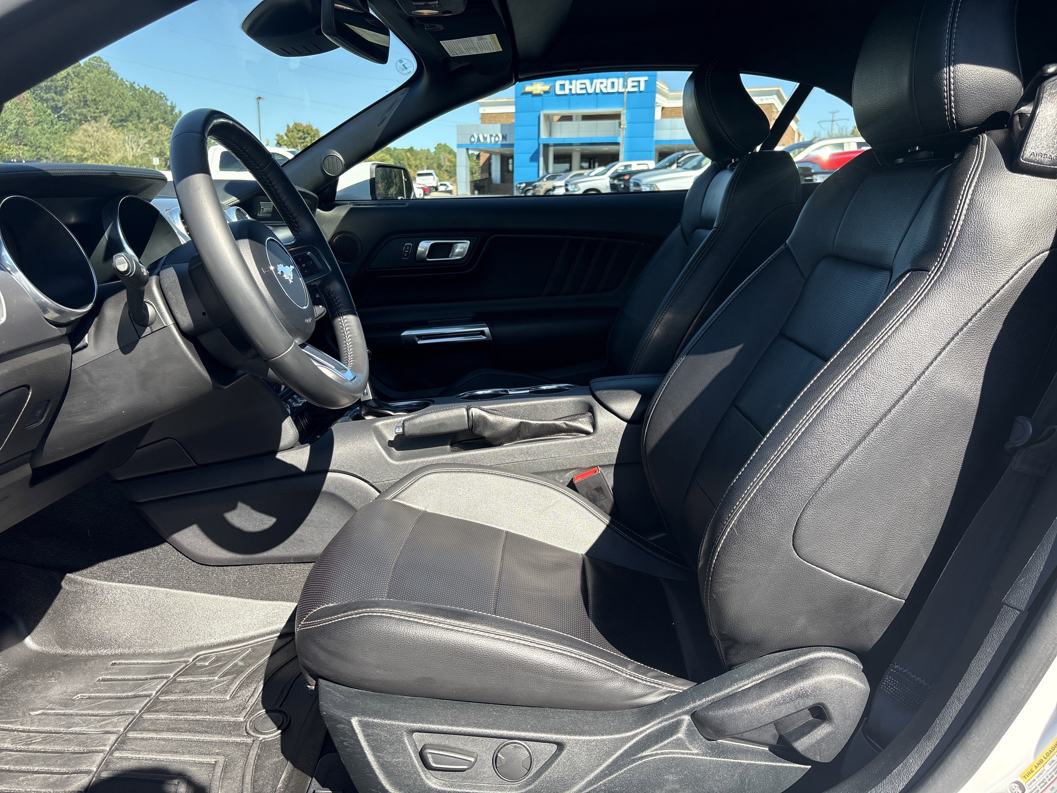 Used 2023 Ford Mustang Premium image 9