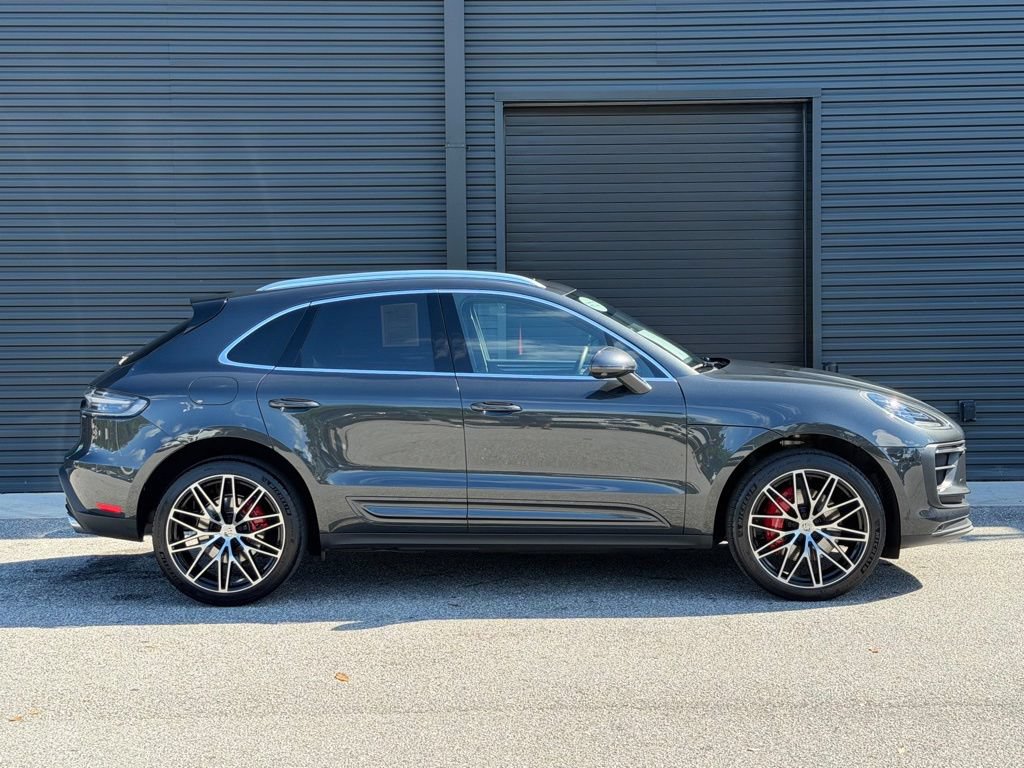 Certified 2025 Porsche Macan S AWD/4WD image 25