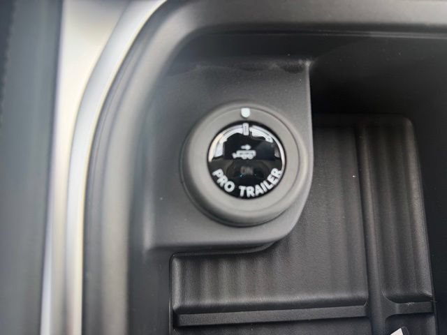 New 2026 Ford Expedition Active RWD image 16