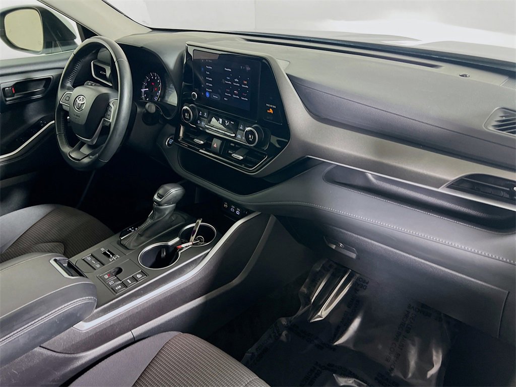 Certified 2024 Toyota Highlander LE image 26