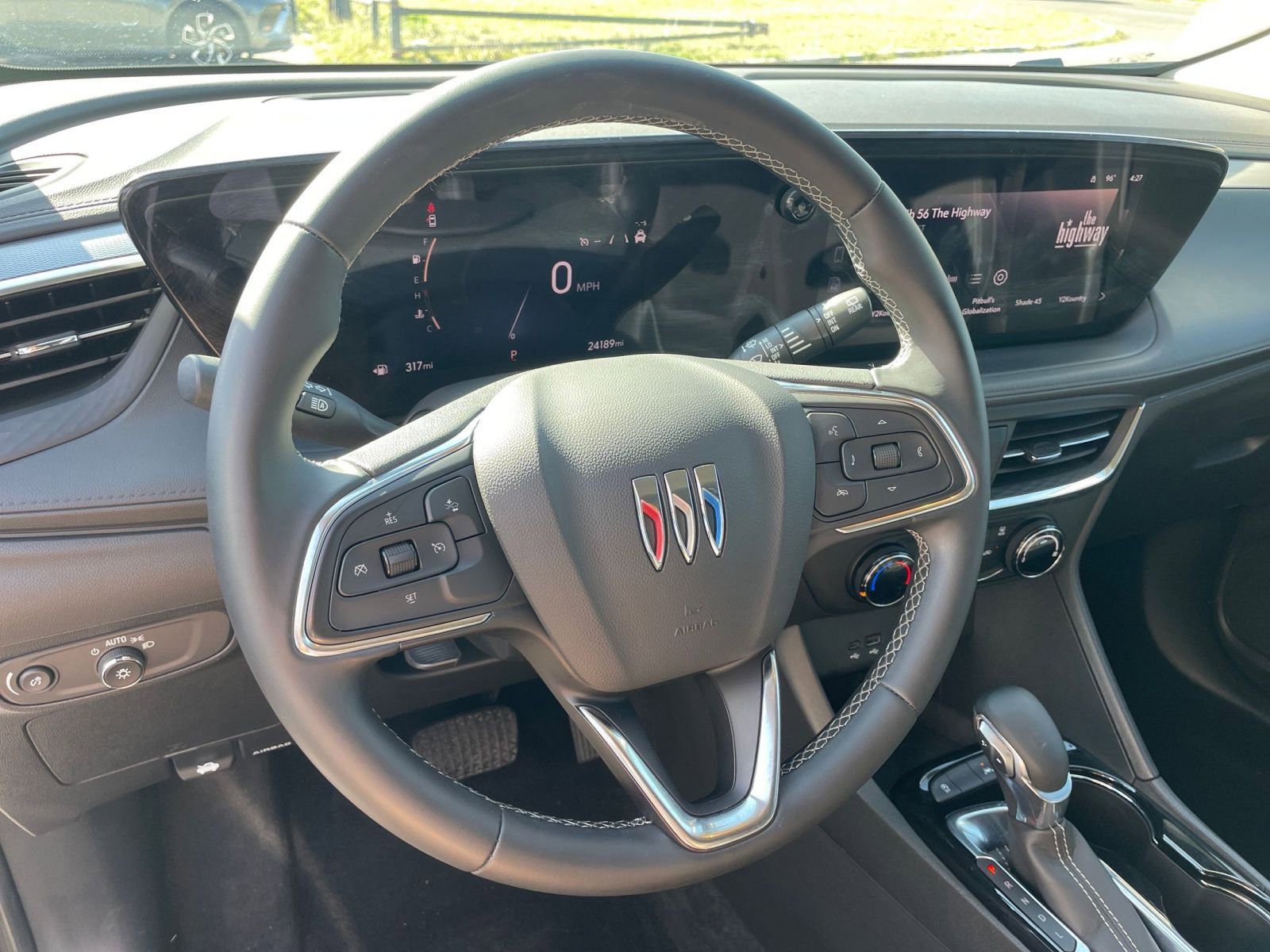 Used 2025 Buick Encore GX Preferred image 27