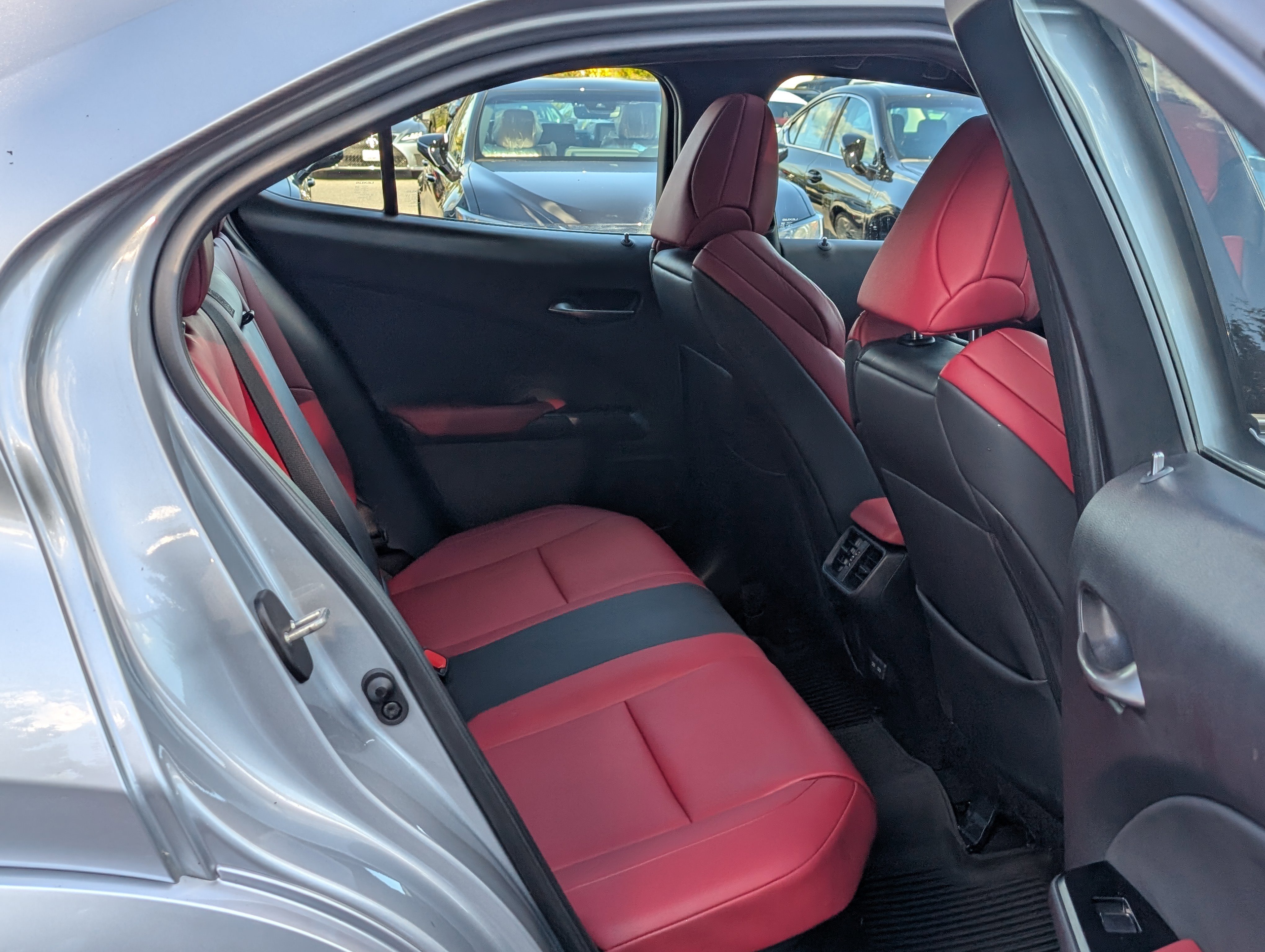 Used 2023 Lexus UX 250h F Sport image 13