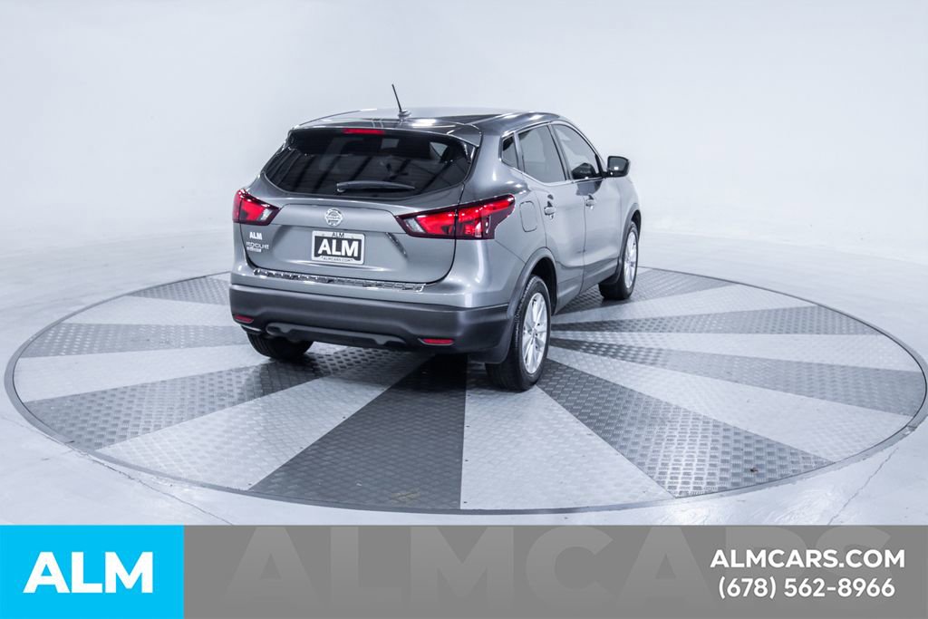 Used 2018 Nissan Rogue Sport S w/ S Appearance Package FWD image 9