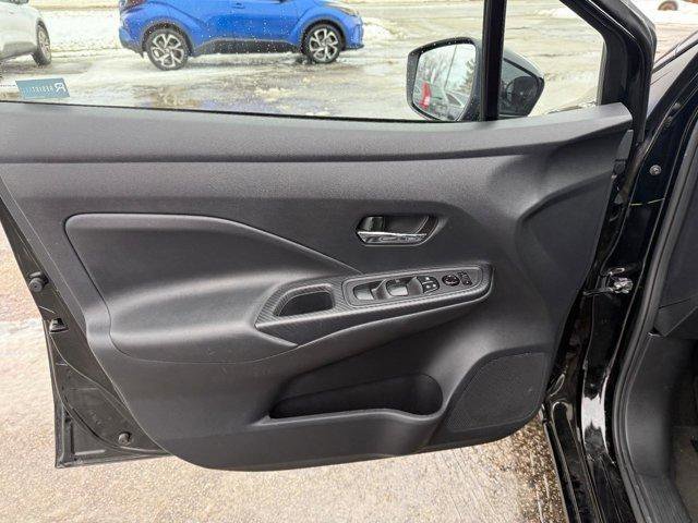 Used 2024 Nissan Versa SV w/ Trunk Package FWD image 9