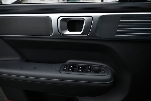 Certified 2025 Hyundai Santa Fe SEL image 15