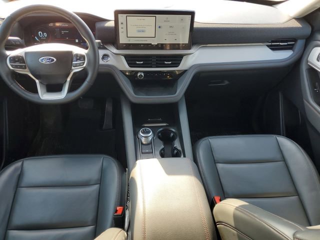 Certified 2025 Ford Explorer Active w/ Active Comfort Package image 30
