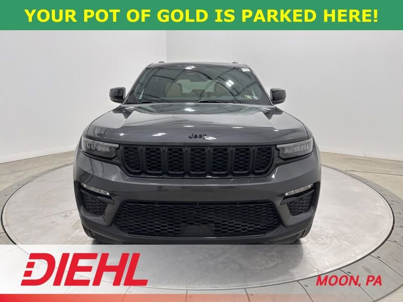Used 2025 Jeep Grand Cherokee Limited w/ Black Appearance Package image 2