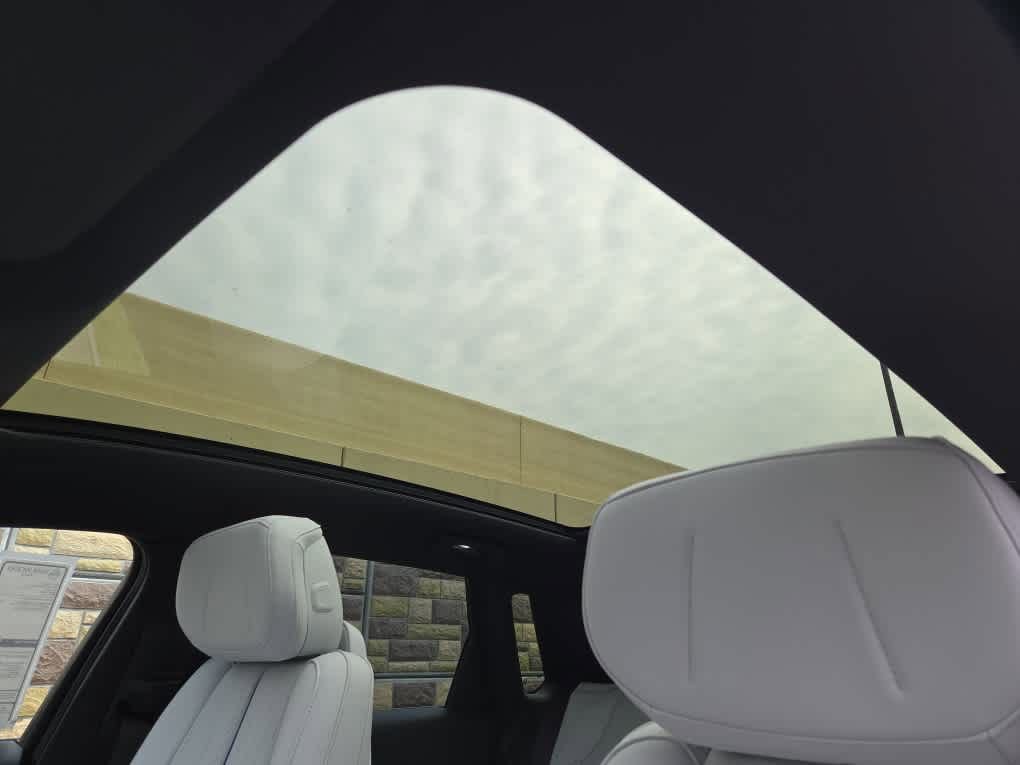 Used 2024 Cadillac Lyriq Luxury w/ LPO, Floor Liner Package image 31