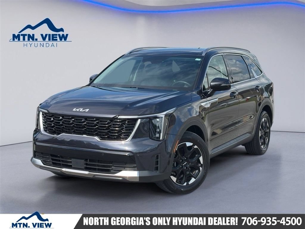 Used 2025 Kia Sorento S w/ Panoramic Sunroof Package